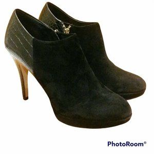 New Sz 8.5  Vince Camuto Elvin Suede Black Leather Stiletto Heel Gold Zip Bootie